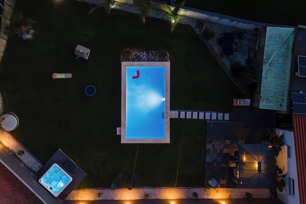Piscine extérieure
