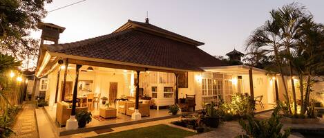 Front of property - evening/night