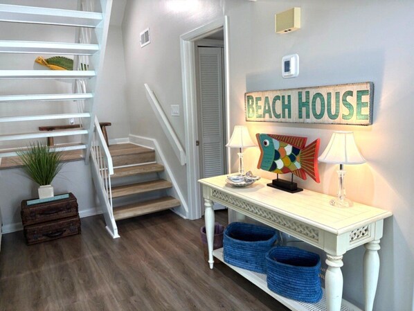 Interior - Popular Spinnaker Beach House! Close to Beach! Amenity access included! (Seabrook Island)