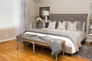 4 bedrooms, iron/ironing board, free WiFi, bed sheets - Enjoy a gorgeous Beaver Lake View Right in Prairie Creek at The Blue Heron. (Rogers)