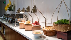 Daily buffet breakfast for a fee - Ruby Light Hotel Danang (Da Nang)