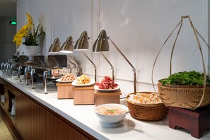 Desayuno buffet todos los días (con cargo)