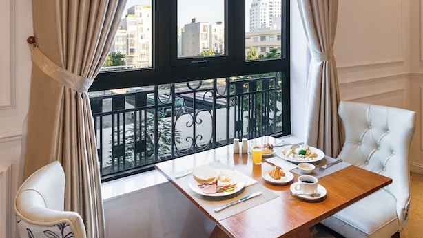 Breakfast and brunch served - Ruby Light Hotel Danang (Da Nang)
