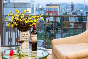 Deluxe Twin Room, City View | Street view - Ruby Light Hotel Danang (Da Nang)