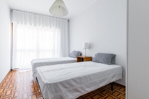 3 Schlafzimmer, Bügeleisen/Bügelbrett, WLAN, Bettwäsche