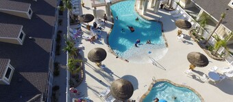 Grands tarifs près de la plage! Magnifiquement décoré et prêt pour vous! 