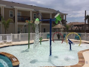 Children’s area - Best pool on the Island! Walk to beach! & 10/10 Rated! (Corpus Christi)
