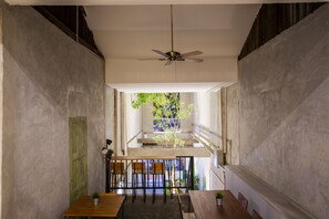 ロビー応接スペース