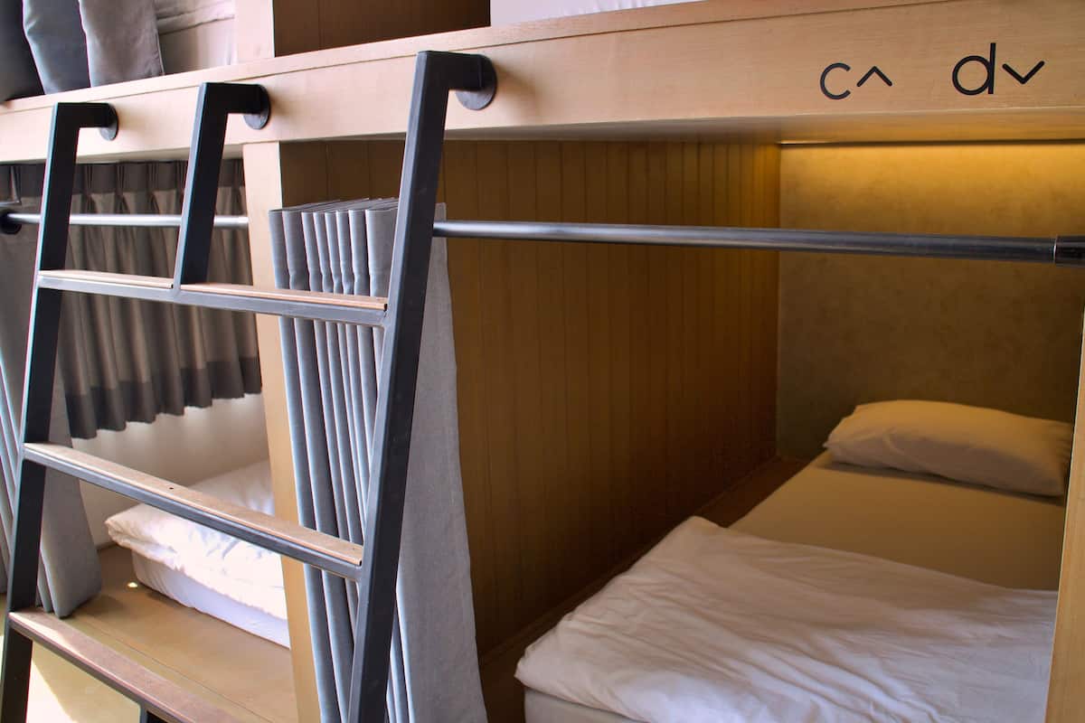 Private 8 Bed | 1 bedroom, free WiFi, bed sheets