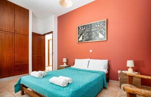 5 Schlafzimmer, Reisekinderbett, kostenloses WLAN, Bettwäsche