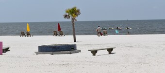 De plek om te ontspannen en herinneringen op te doen. Loop naar het strand, winkels en restaurants.