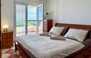 3 quartos, Wi-Fi de cortesia, roupa de cama