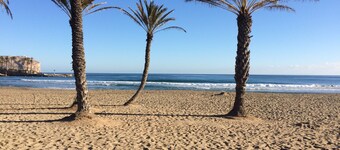 Villa en terreno arbolado, zona tranquila, piscina 9x4, a 7 min de la playa 