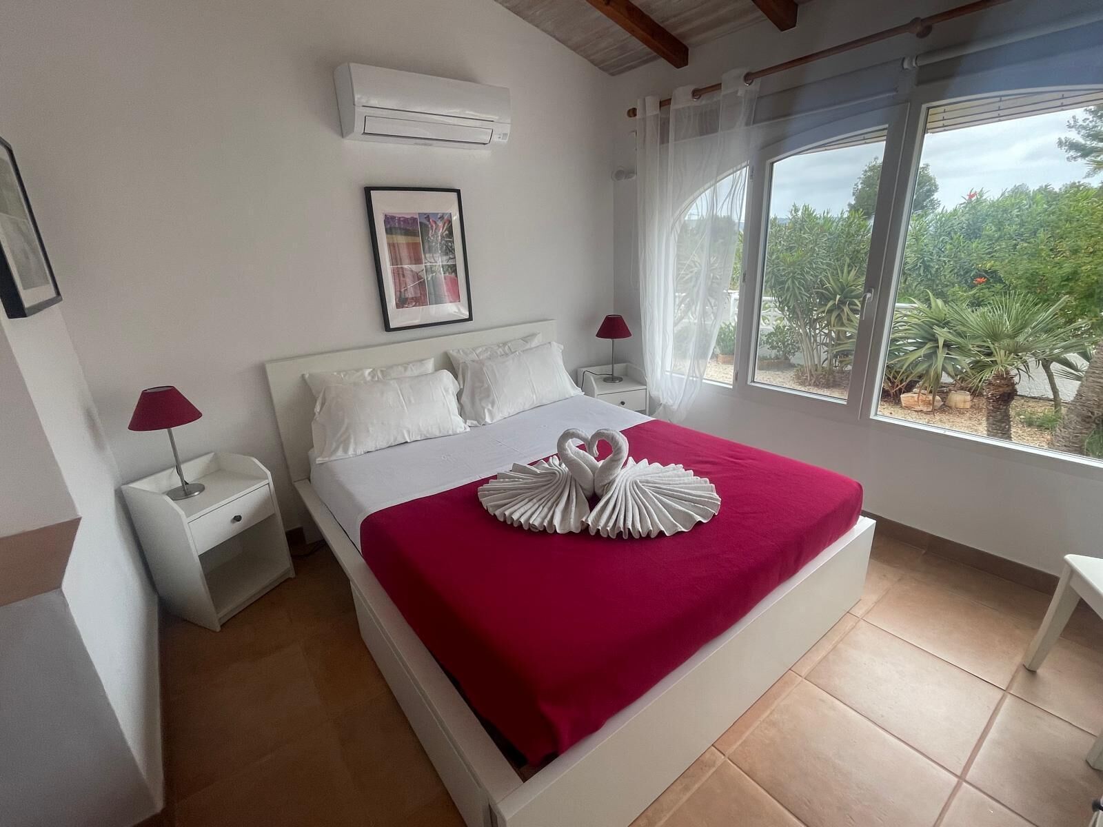 2 室のベッドルーム、アイロン / アイロン台、WiFi (無料)、ベッドシーツ