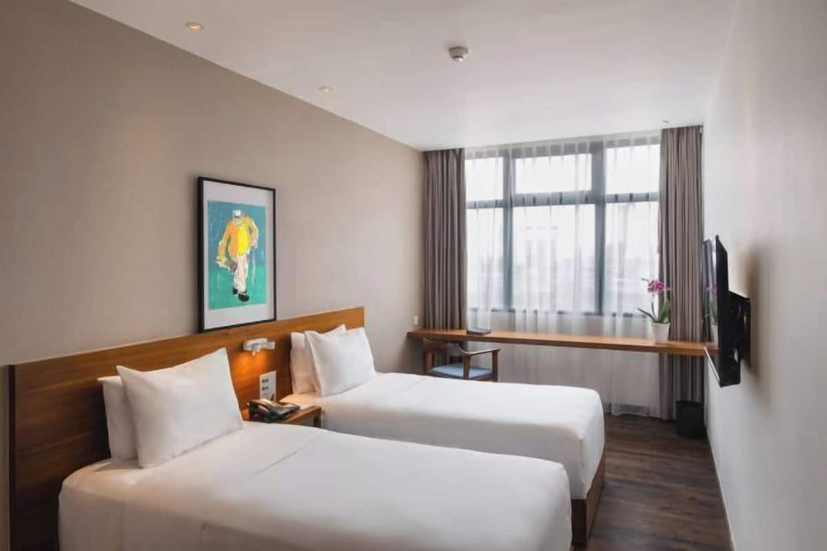 Minibar, in-room safe, desk, blackout curtains