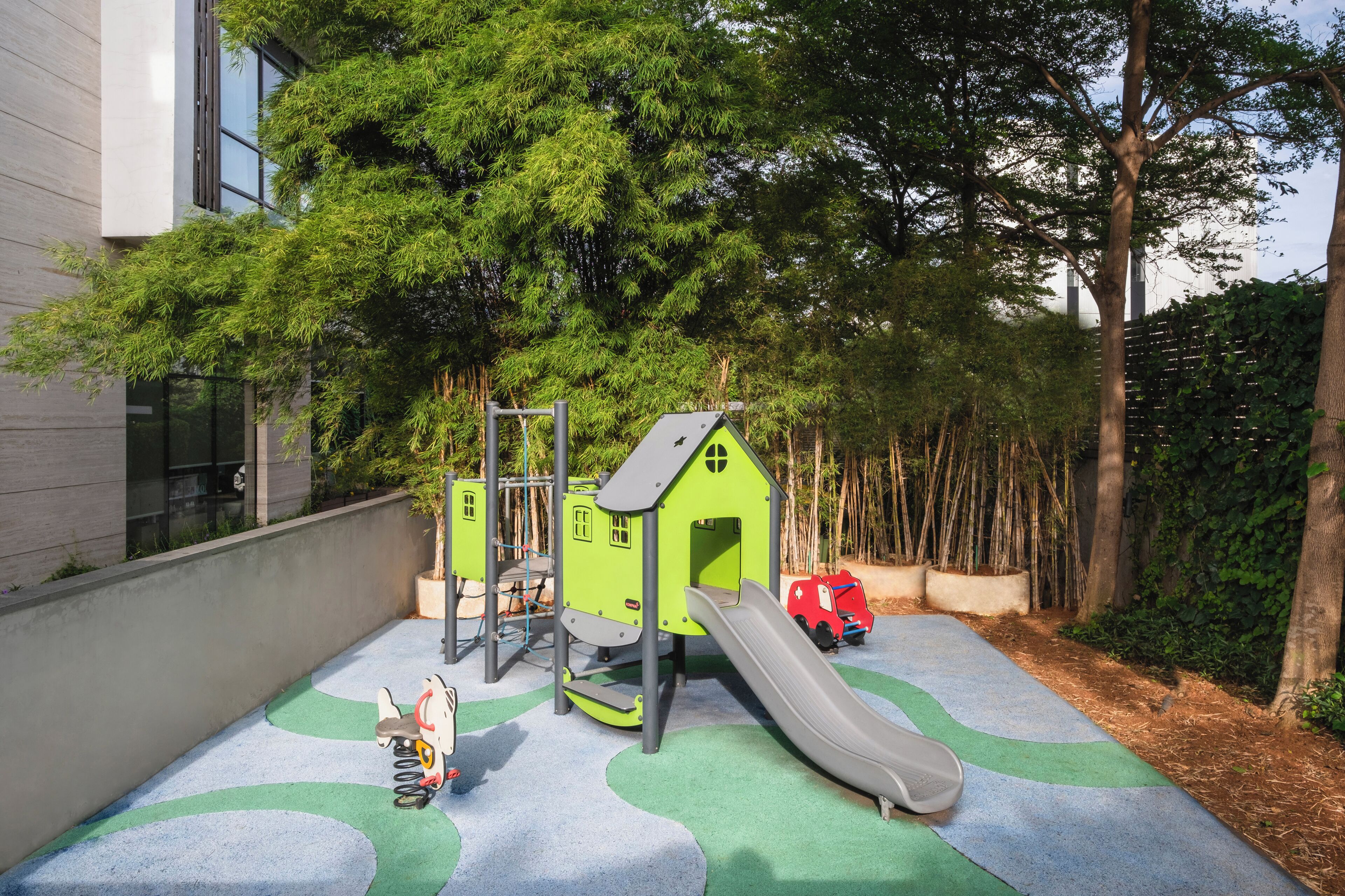 children’s play area – outdoor