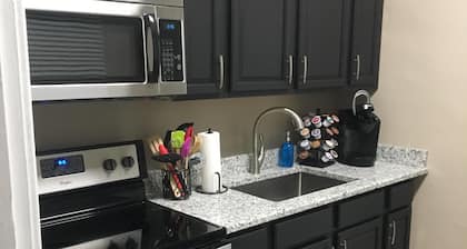 Completamente remodelado 1 Bd / 1 baño