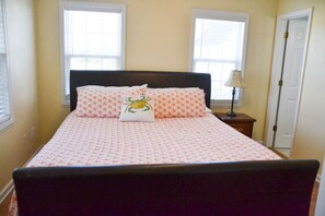 3 bedrooms, iron/ironing board, travel crib, WiFi