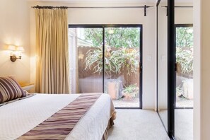 4 Schlafzimmer, Bügeleisen/Bügelbrett, Reisekinderbett, kostenloses WLAN