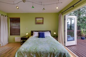 3 soverom, strykejern/-brett, internettilgang og sengetøy