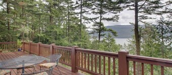 Renovated, dog-friendly home with hot tub, fire pit and sound views