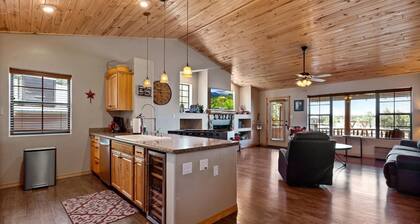 Spacious Cabin w/Wild Horses+National Forest+Dog Friendly+White Mountain Views