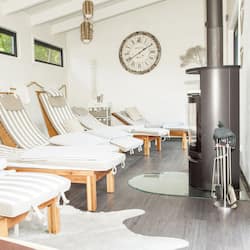 Couples treatment room(s), sauna, steam room, body treatments