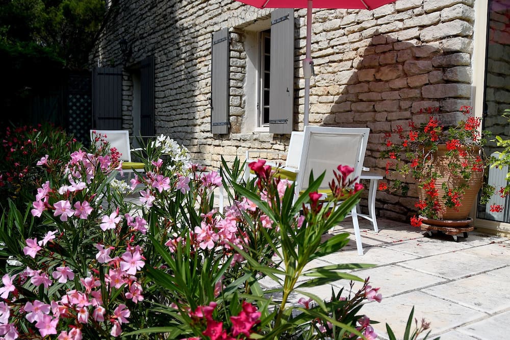 Les Chambres d'Adeline B&B