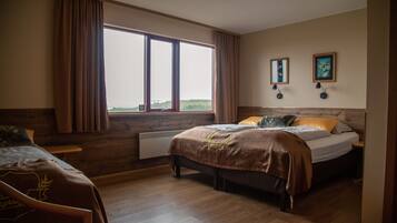 Triple Room | Hypo-allergenic bedding, blackout curtains, soundproofing, bed sheets