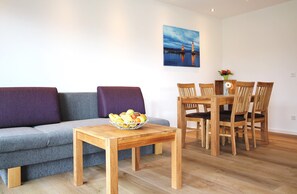 Apartment (Hummel) | In-room dining - Ferien im Hummelhaus (Lindau)