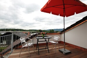 Apartment (Pfänderblick) | Terrace/patio - Ferien im Hummelhaus (Lindau)