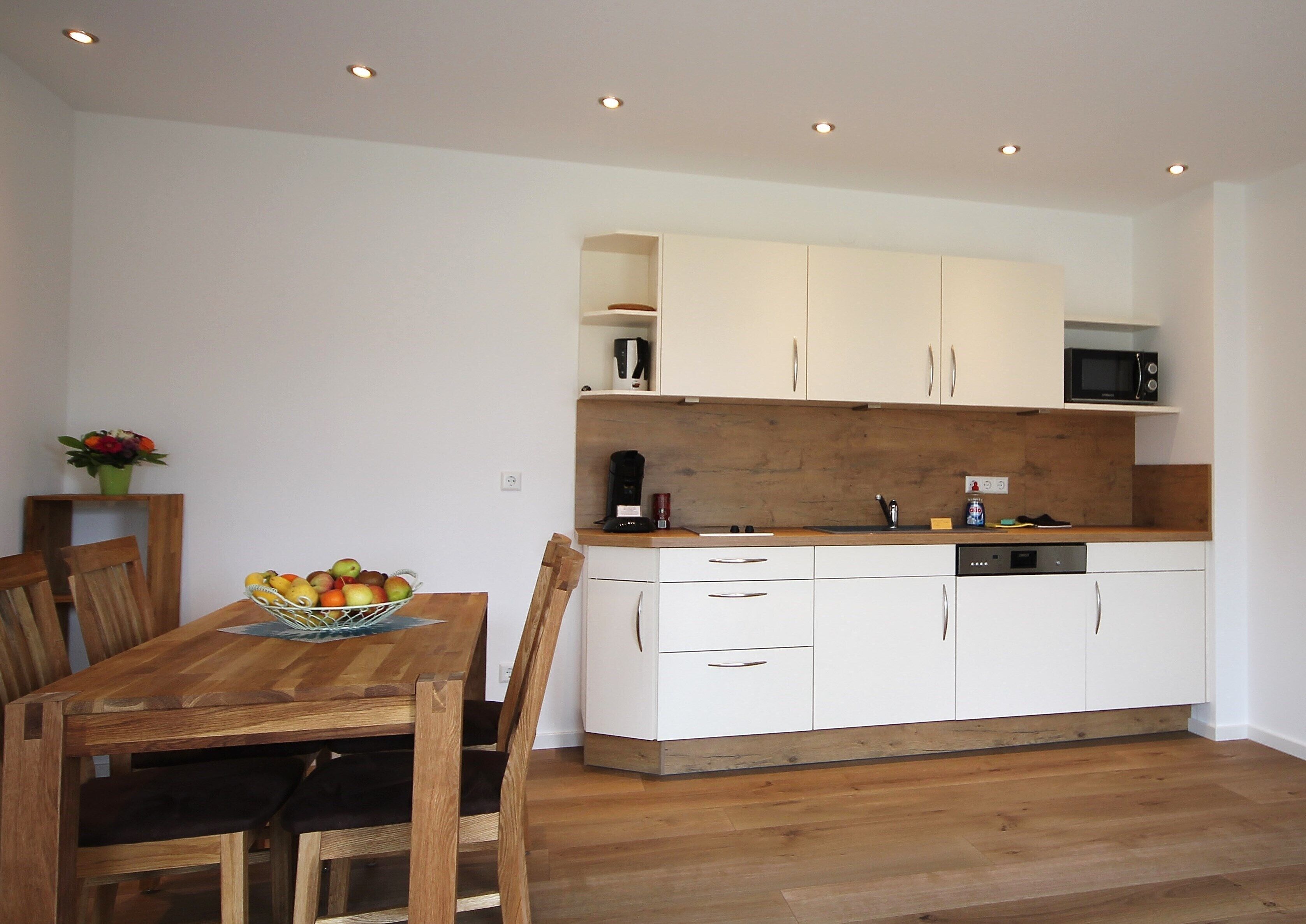 Apartamento (Hummel) | Cozinha privada | Geladeira, cooktop, cafeteira/chaleira, chaleira elétrica