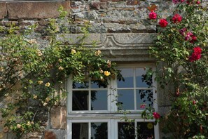 Exterior - Le Logis d'Equilly (Equilly)