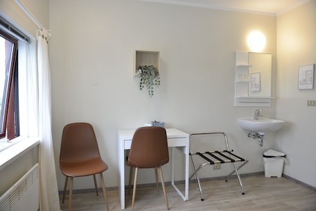 Double Room, Shared Bathroom | Room amenity. Klausturhof Guesthouse