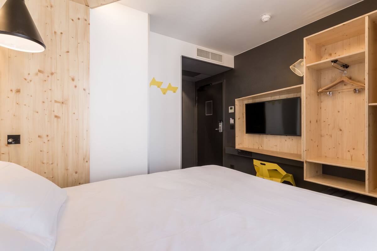 In-room safe, desk, blackout curtains, soundproofing