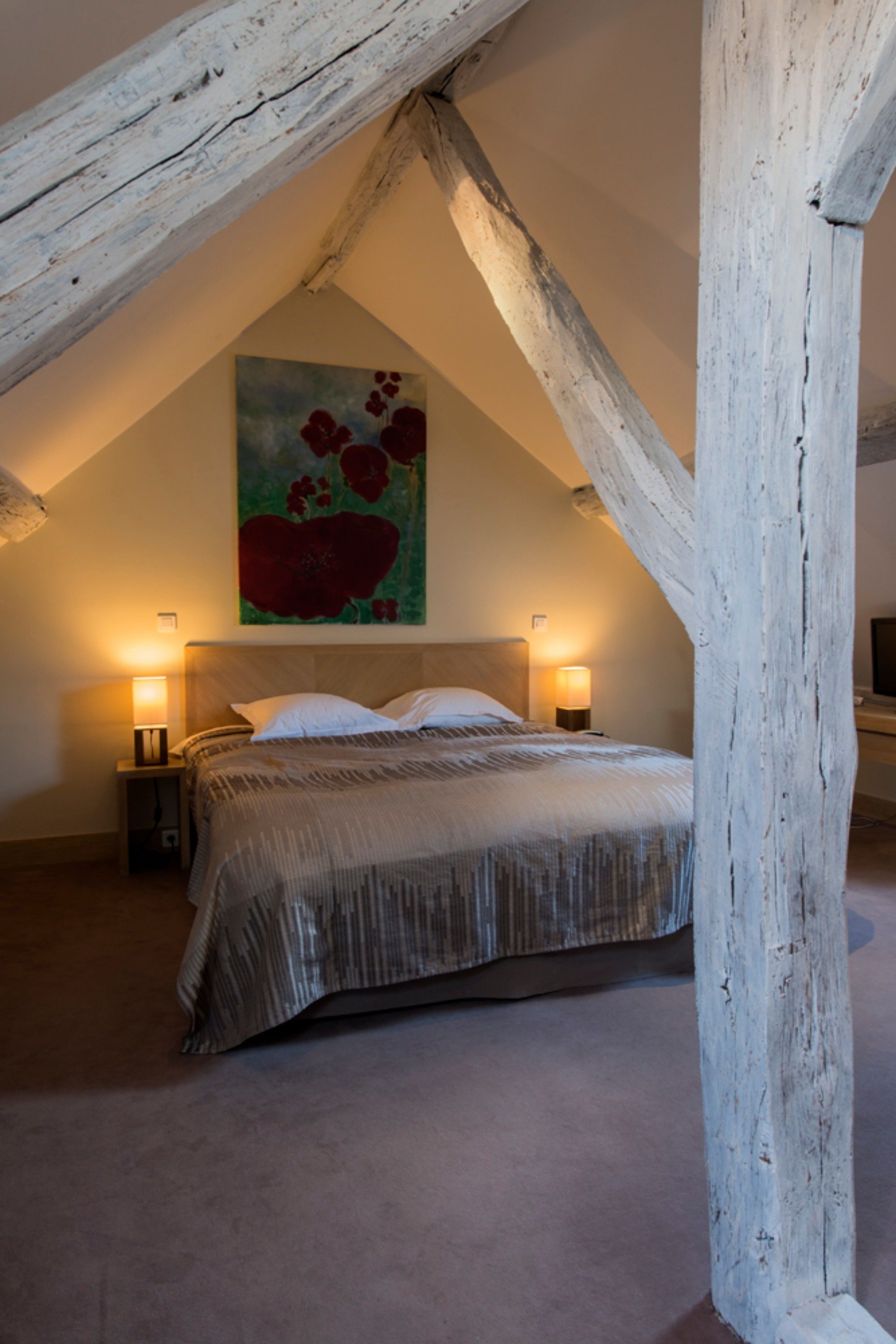 superior double room, 1 king bed | in-room safe, individually decorated, individually furnished, desk