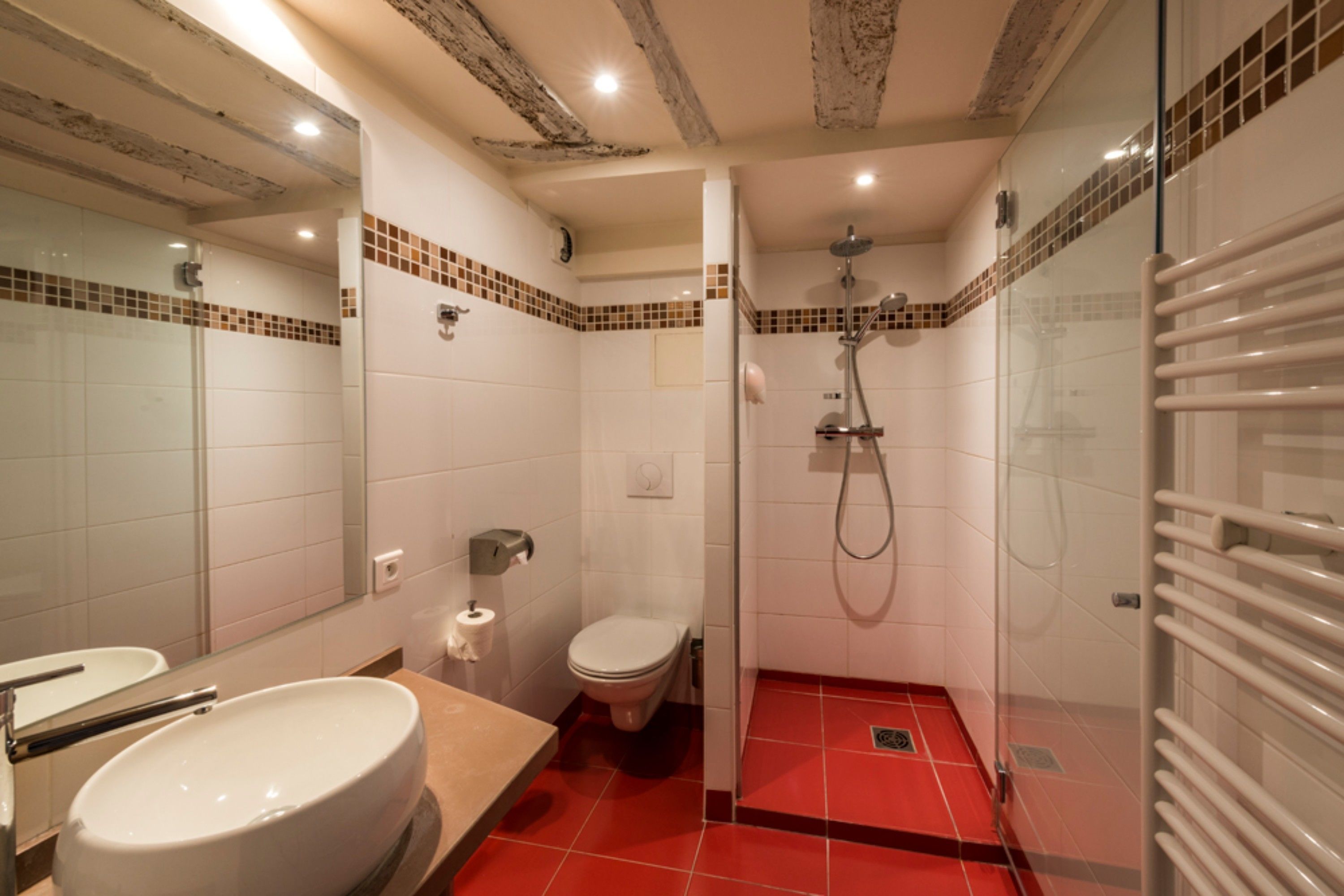 superior double room, 1 king bed | bathroom | free toiletries, hair dryer, towels, toilet paper