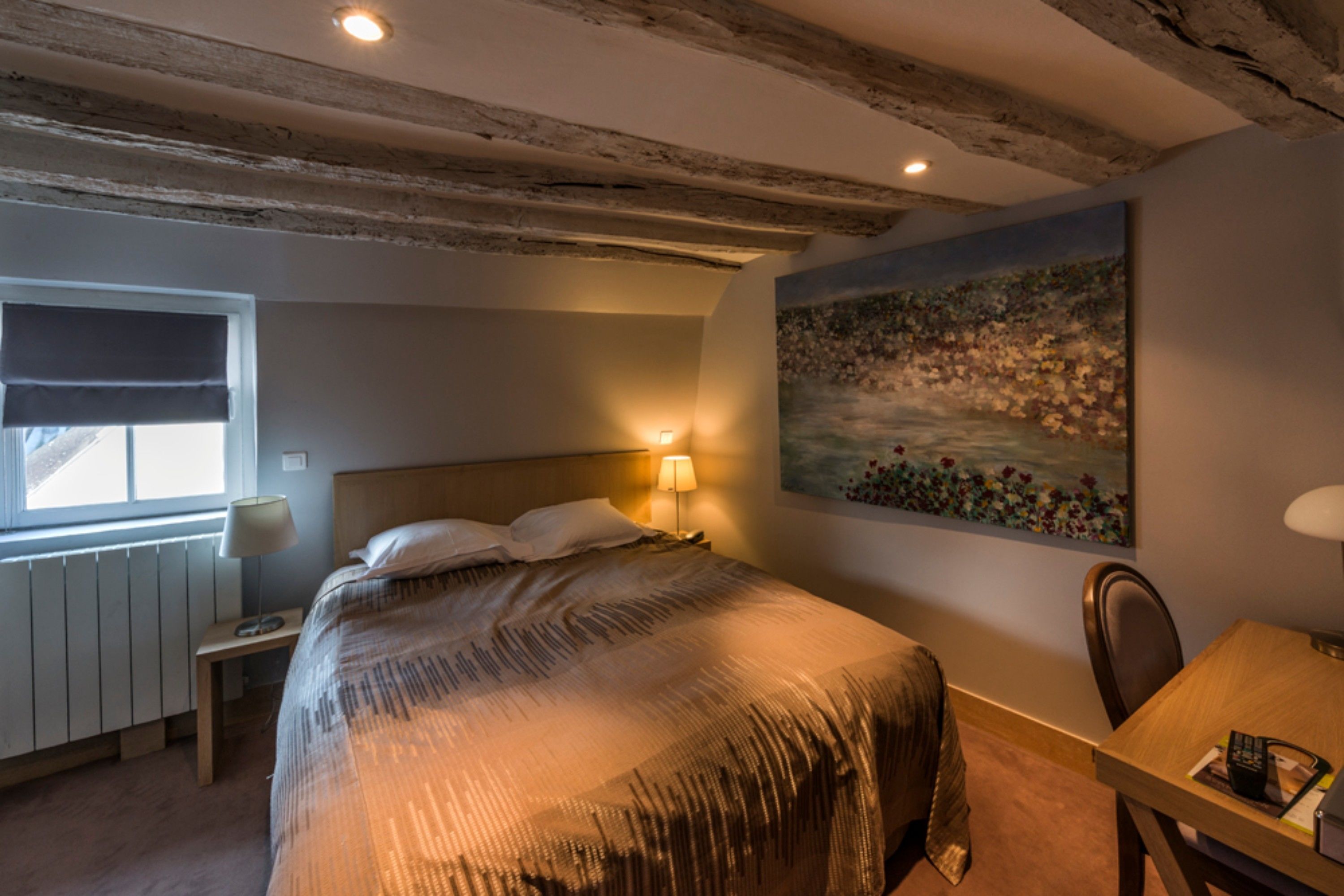 double room | in-room safe, individually decorated, individually furnished, desk