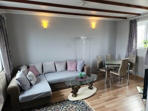 Apartment, 2 Bedrooms | In-room dining - Kiljan Guesthouse (Blönduós)