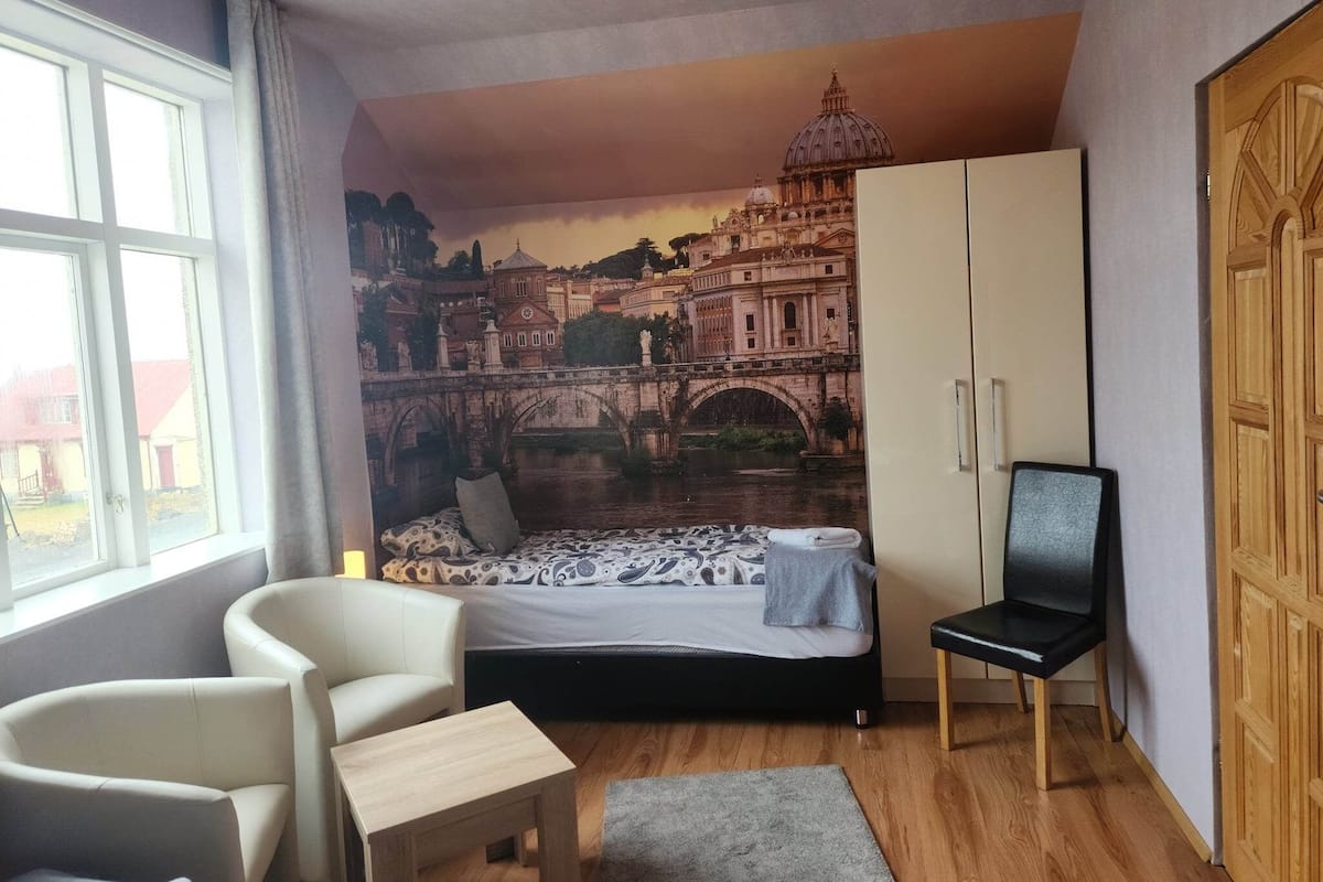 Triple Room, Shared Bathroom | 3 bedrooms, blackout drapes, free WiFi, bed sheets
