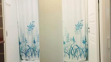 Double or Twin Room, Shared Bathroom | Bathroom | Shower, free toiletries, hair dryer, towels