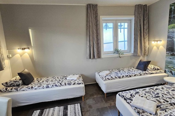 Apartment, 3 Bedrooms | Blackout drapes, free WiFi, bed sheets