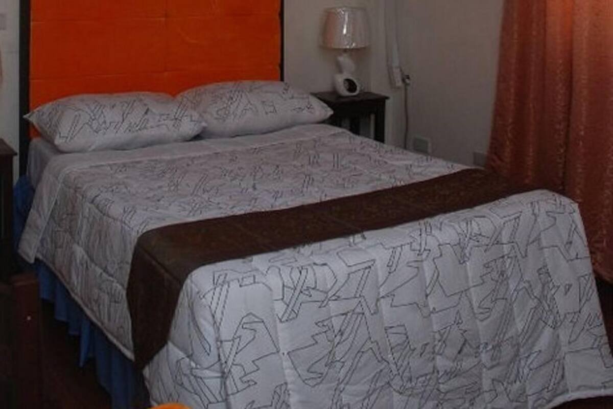 Habitación | Wifi gratis y ropa de cama