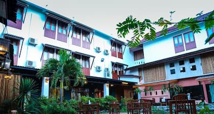 Charming Lao Hotel