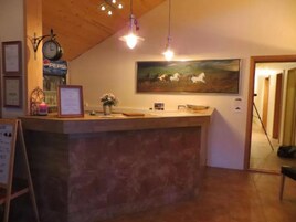 入住/退房自助服务终端