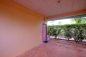 Chambre Double Standard | Terrasse/Patio