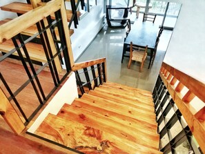 公寓, 4 間臥室 (Emerald Outstanding) | 書桌、熨斗/熨衣板、折疊床/加床、免費無線上網