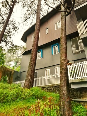 Exterior detail - 87 Guesthouse (Baguio)