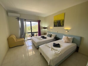 In-room safe, desk, iron/ironing board, cots/infant beds - Avra Sunset Sea View Liapades (Corfu)