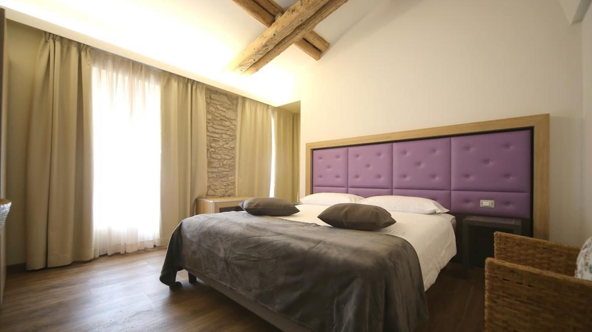 In-room safe, desk, soundproofing, cots/infant beds